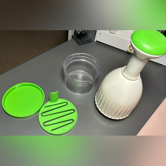 Vegetable slicer slicer and pressing cuter. Bundle of 2 items - Picture 5 of 15